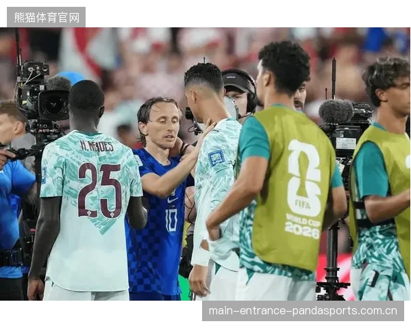 克罗地亚顽强精神令世界折服，莫德里奇再写传奇